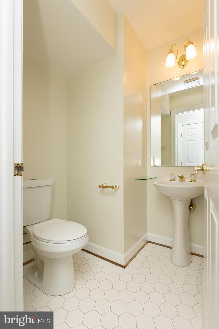 14209 Floral Park Dr Property Photo 57