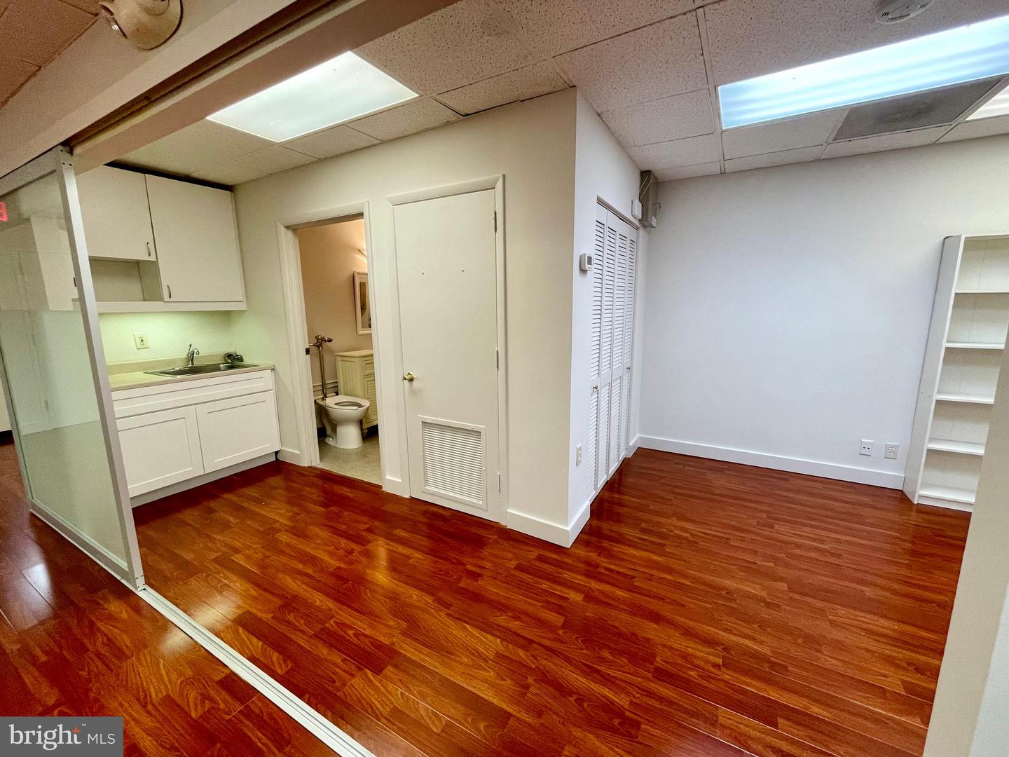 401 Jefferson St E #108 Property Photo 6