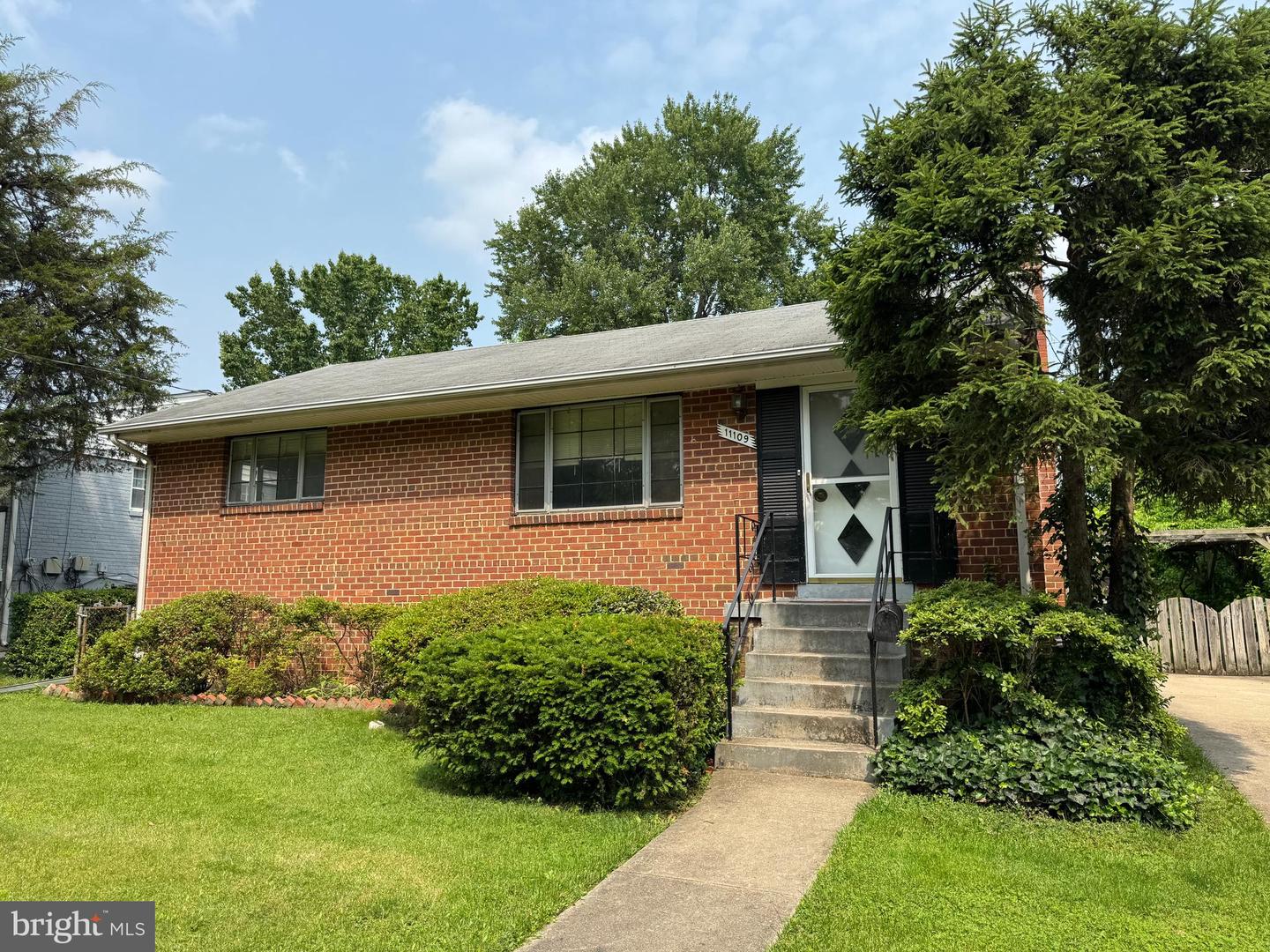 11109 Bucknell Dr Property Photo 2