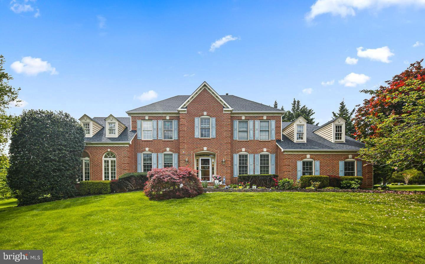 17400 AVENLEIGH DR