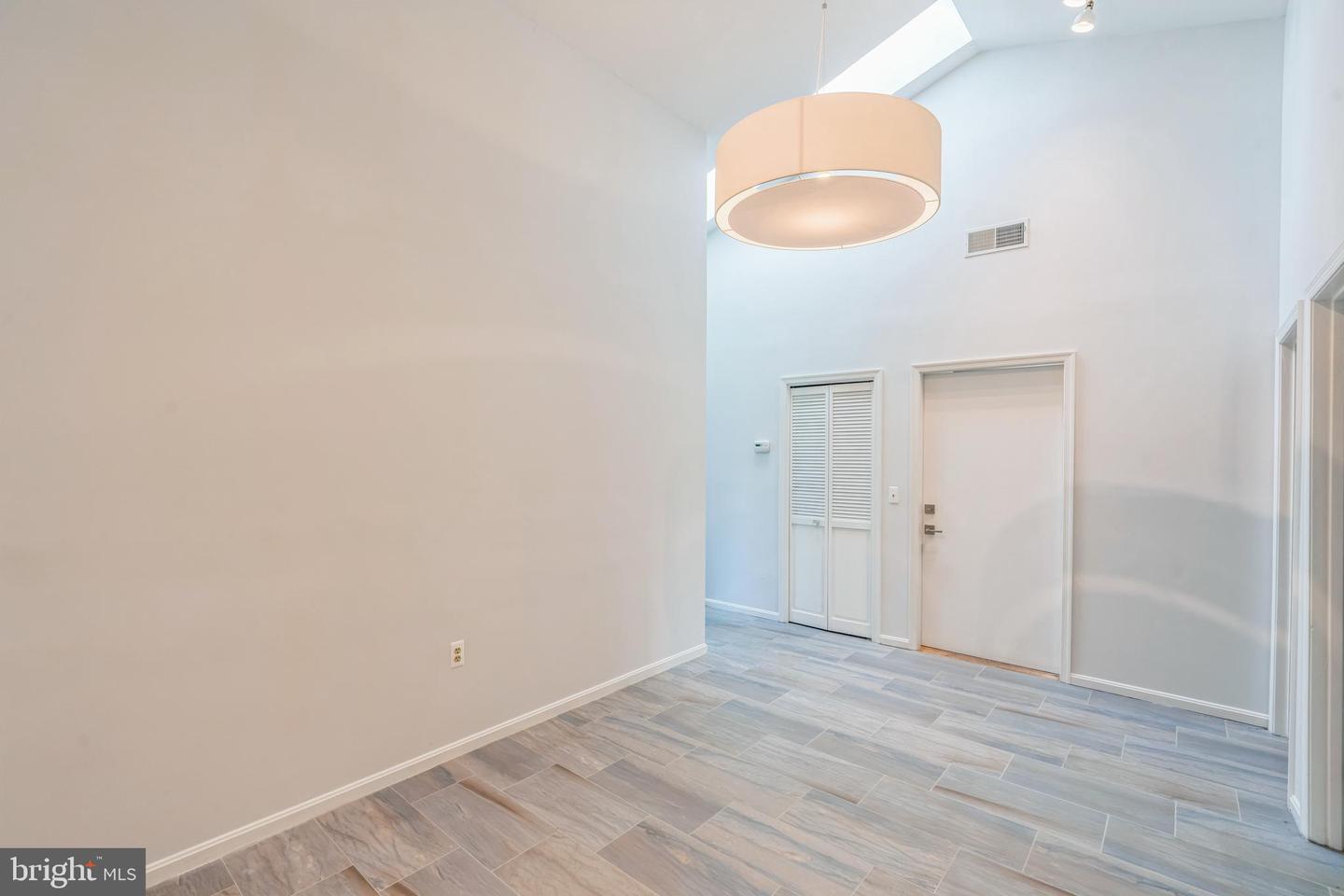 16047 Comprint Cir #16047 Property Photo 5