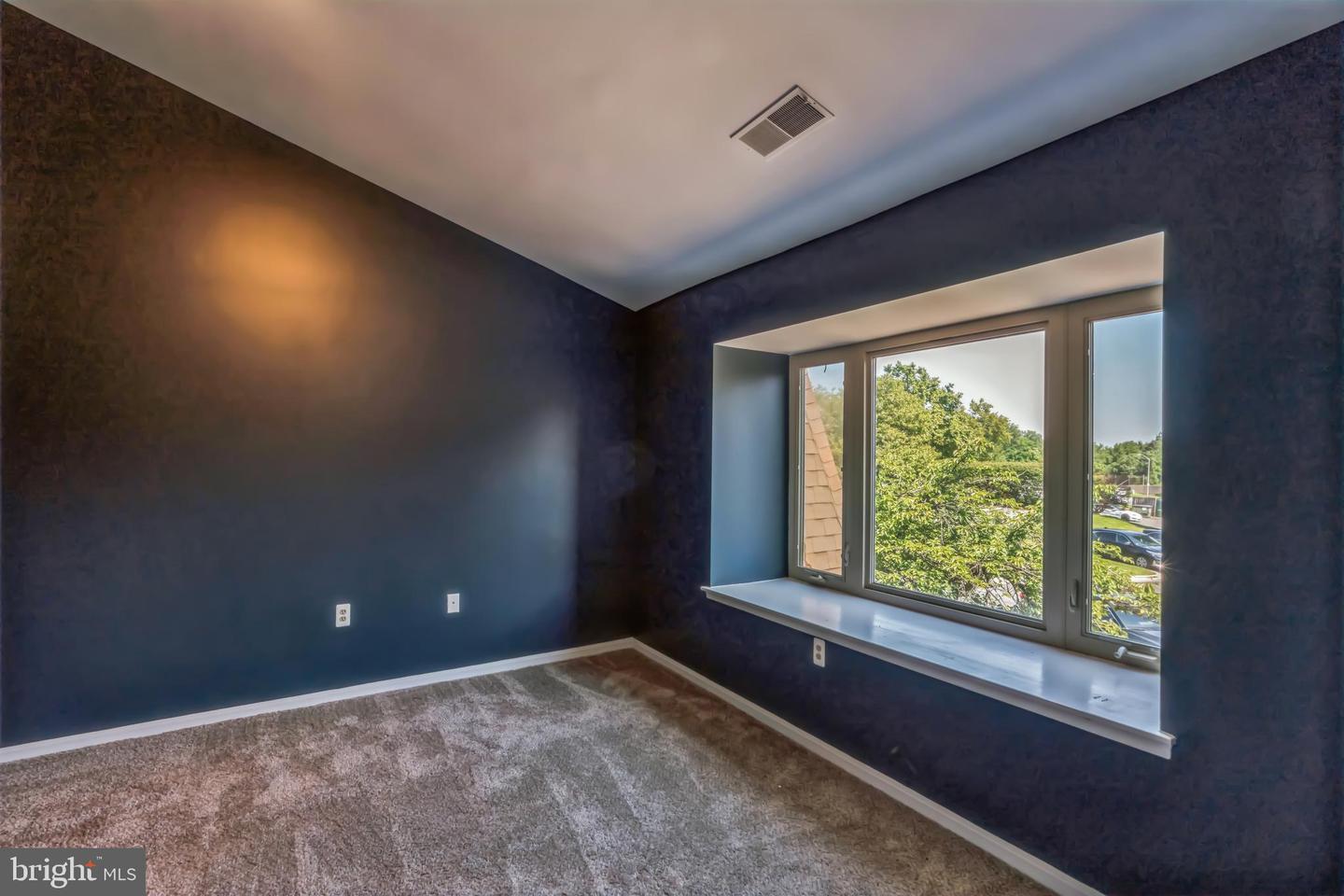 16047 Comprint Cir #16047 Property Photo 11