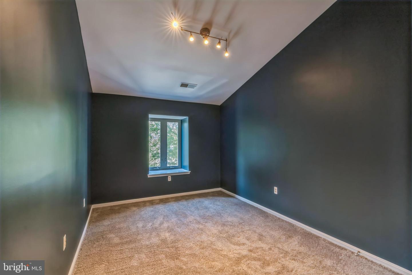 16047 Comprint Cir #16047 Property Photo 18