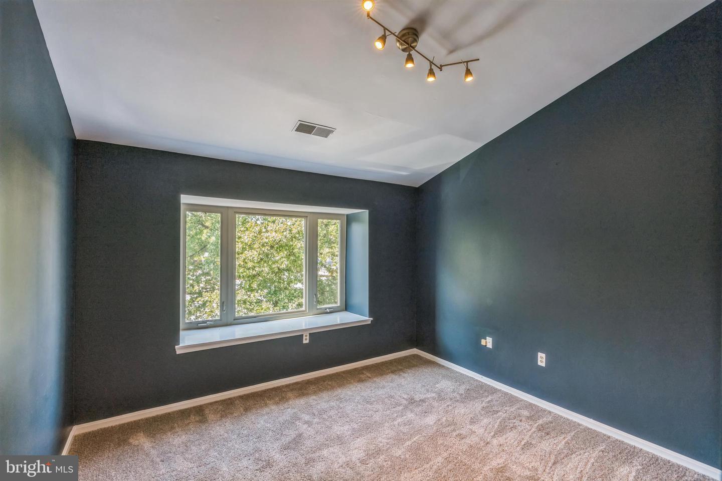 16047 Comprint Cir #16047 Property Photo 19