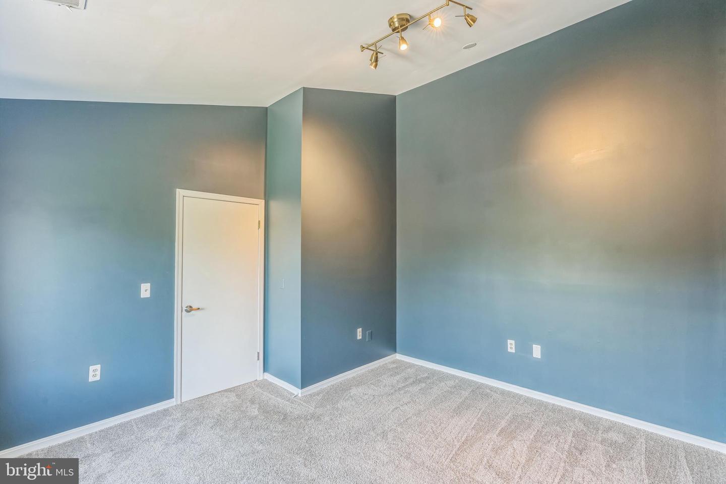 16047 Comprint Cir #16047 Property Photo 23
