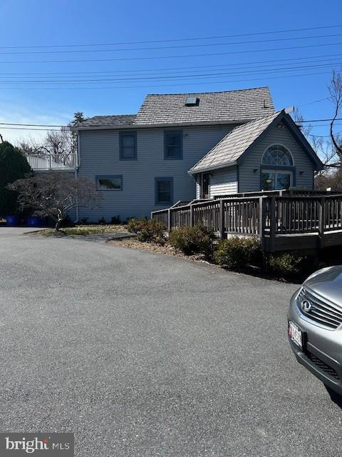 9901 River Rd Property Photo 2