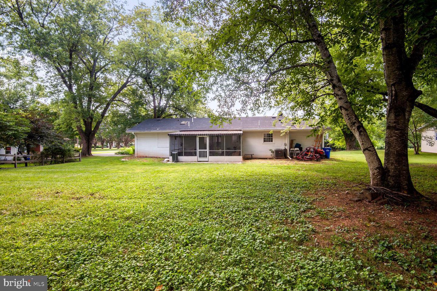 17908 Muncaster Rd Property Photo 25