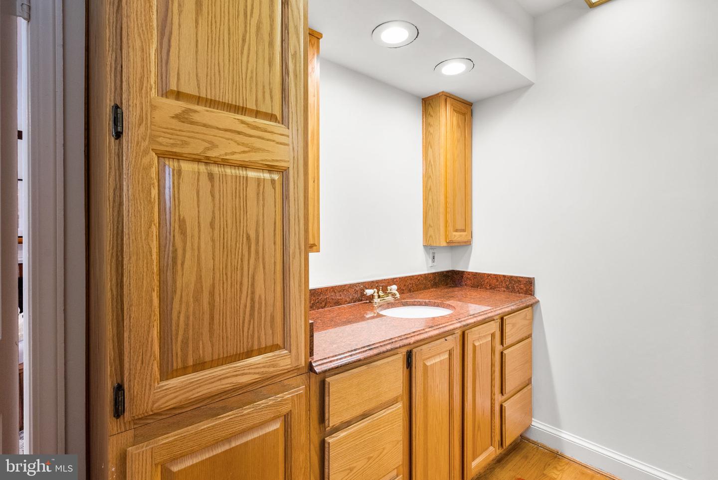 2816 Linden Ln Property Photo 35