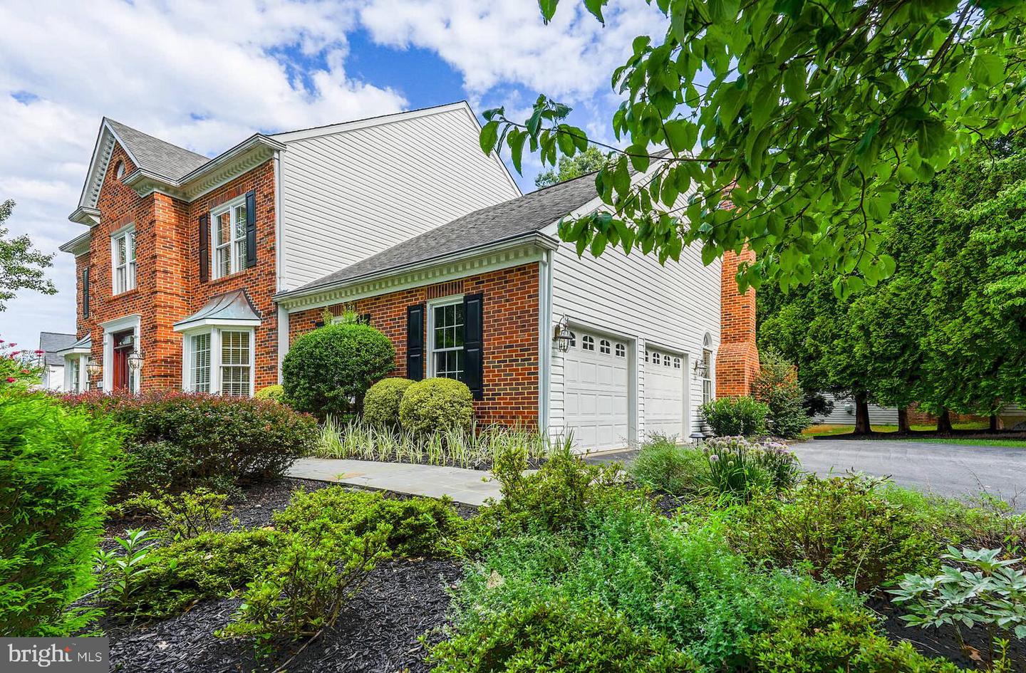 1 Turley Ct Property Photo 4