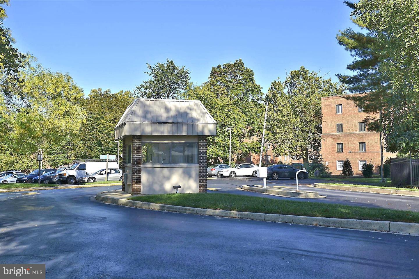 2101 Walsh View Ter #17-103 Property Photo 3