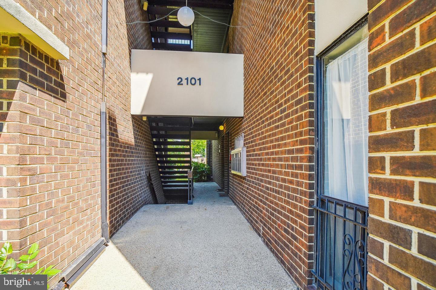 2101 Walsh View Ter #17-103 Property Photo 4