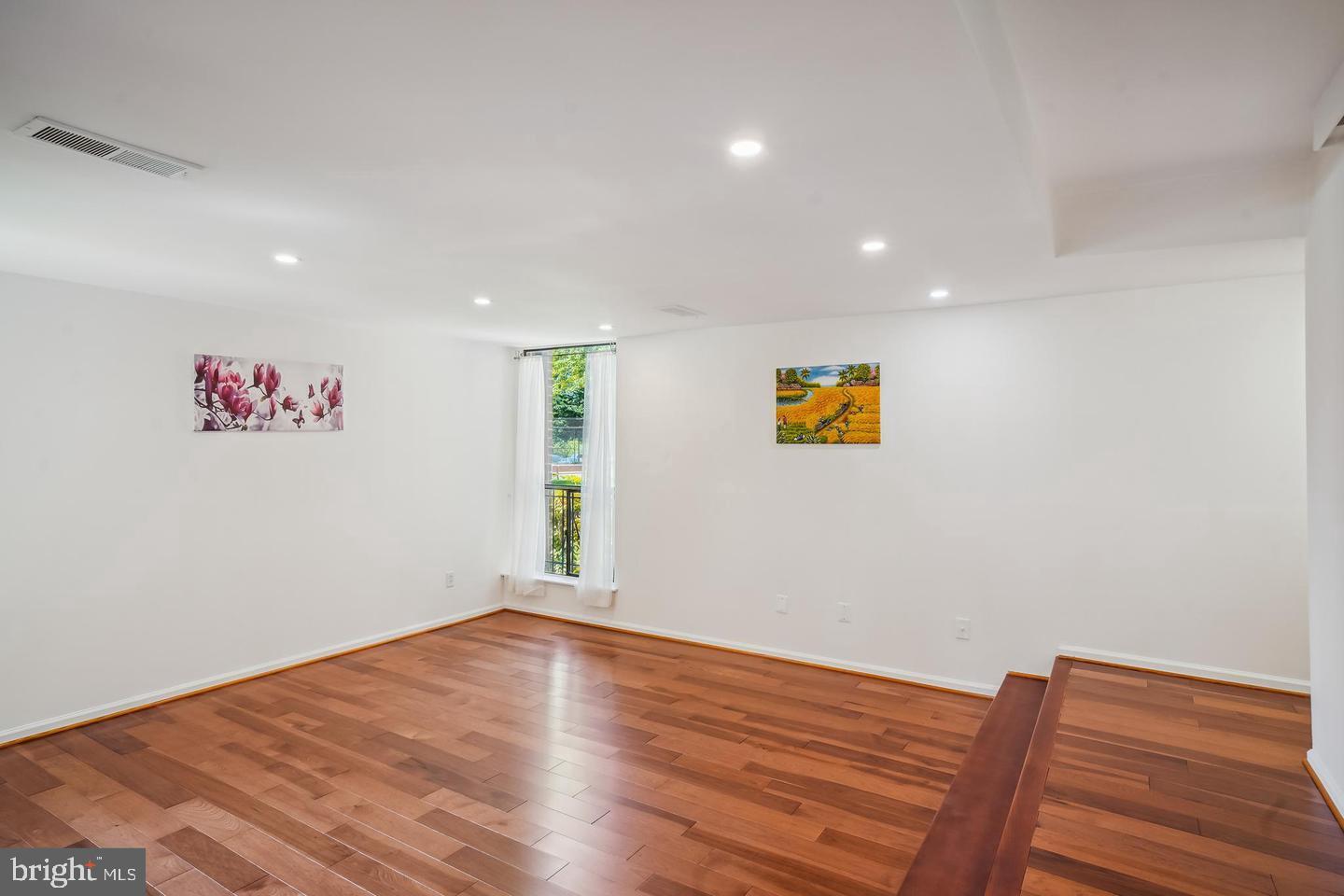 2101 Walsh View Ter #17-103 Property Photo 8
