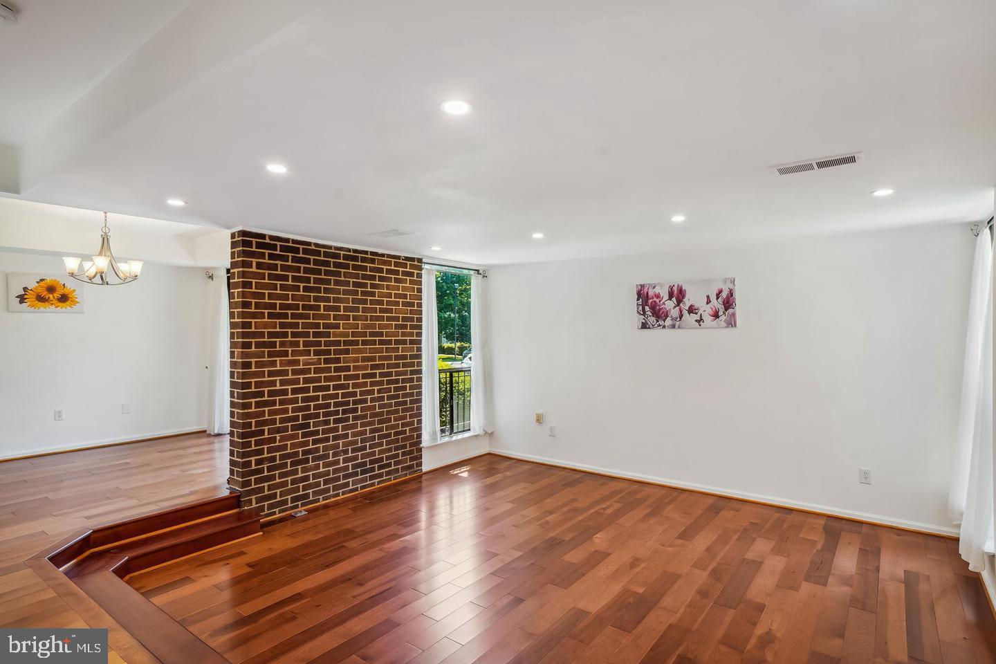 2101 Walsh View Ter #17-103 Property Photo 9
