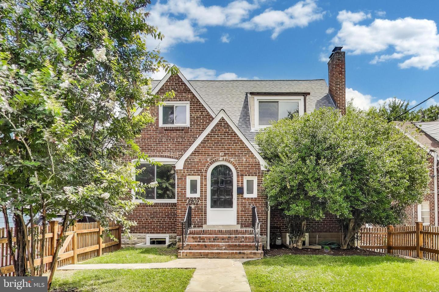 8209 Flower Ave Property Photo 1