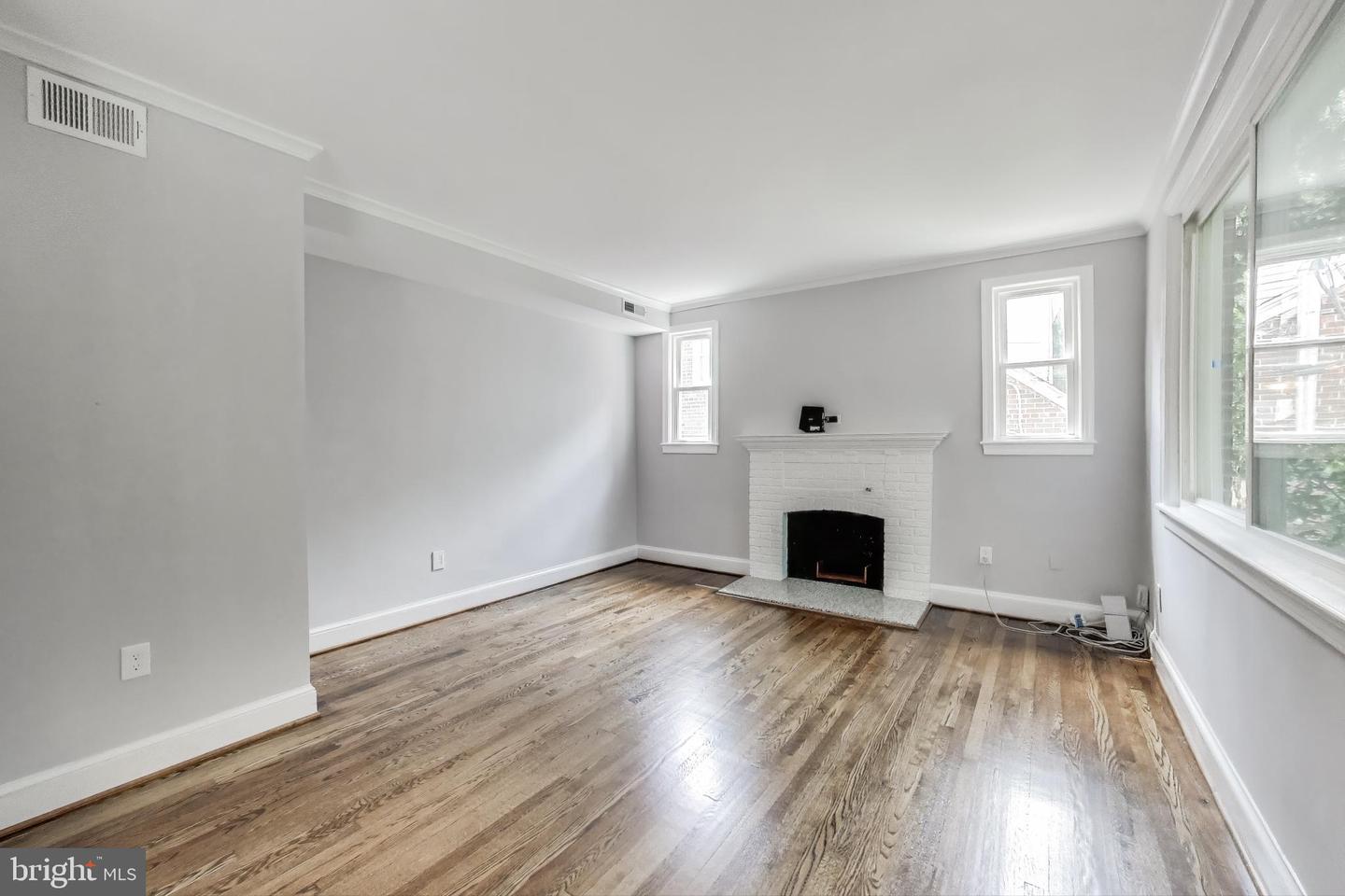 8209 Flower Ave Property Photo 5