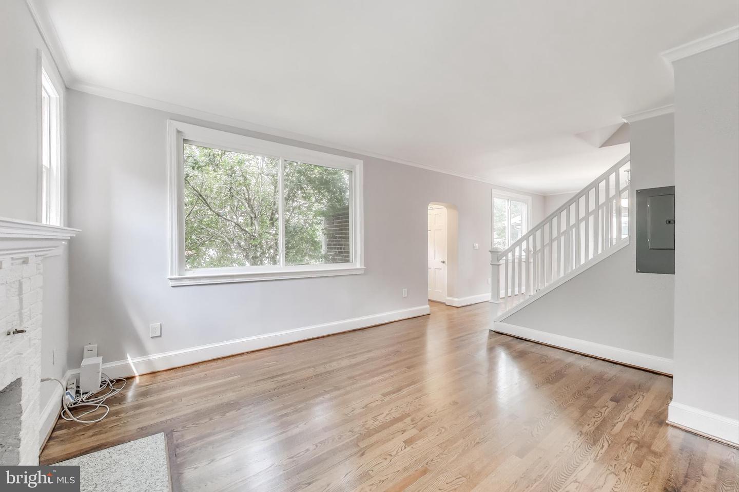 8209 Flower Ave Property Photo 6