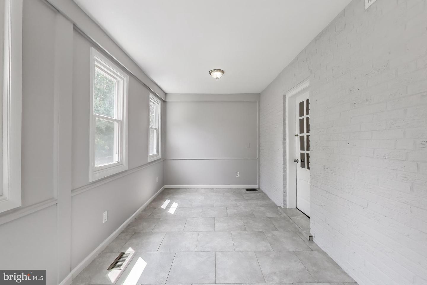 8209 Flower Ave Property Photo 11
