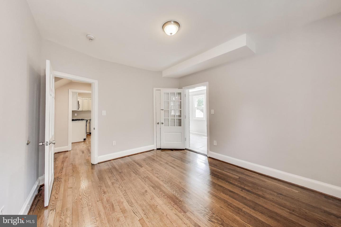 8209 Flower Ave Property Photo 14