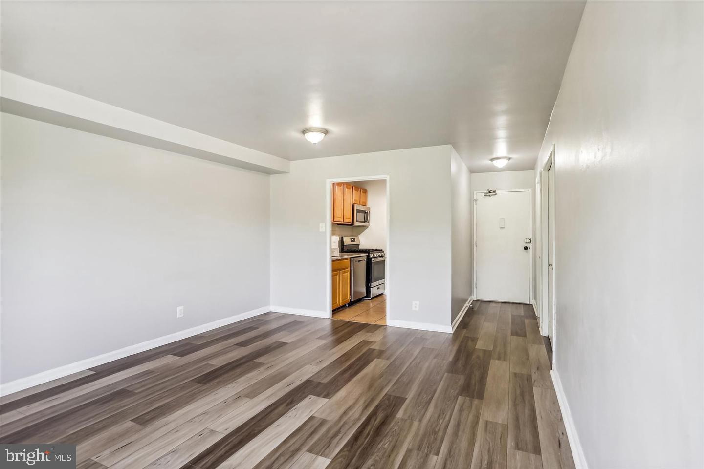 1900 Lyttonsville Rd #602 Property Photo 8