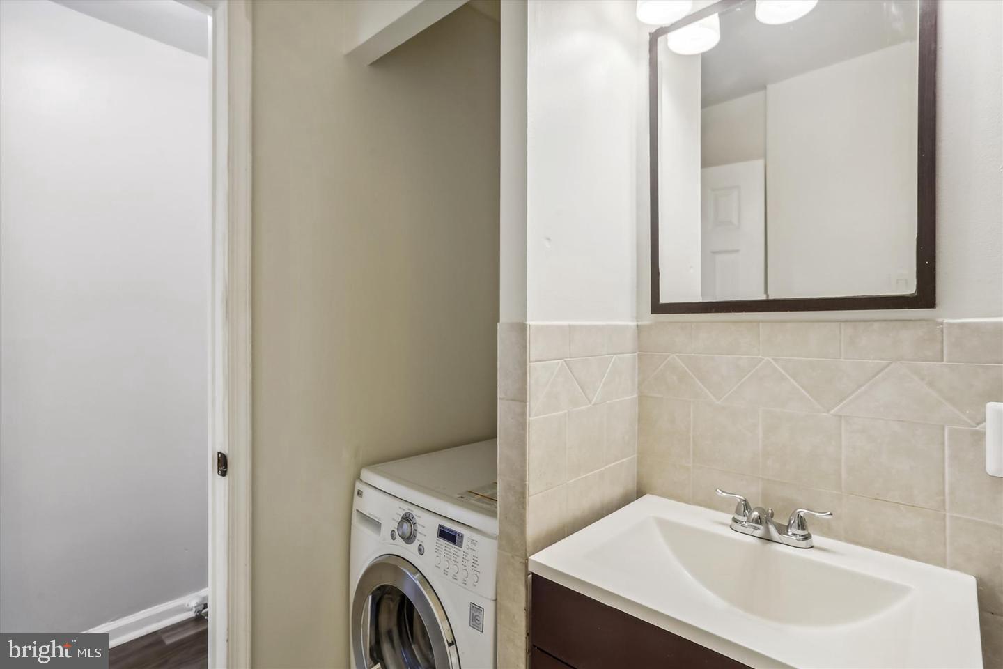 1900 Lyttonsville Rd #602 Property Photo 15