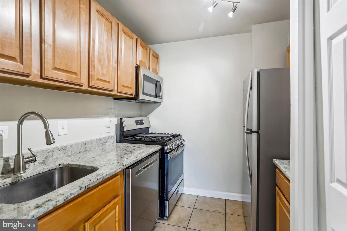 1900 Lyttonsville Rd #602 Property Photo 21
