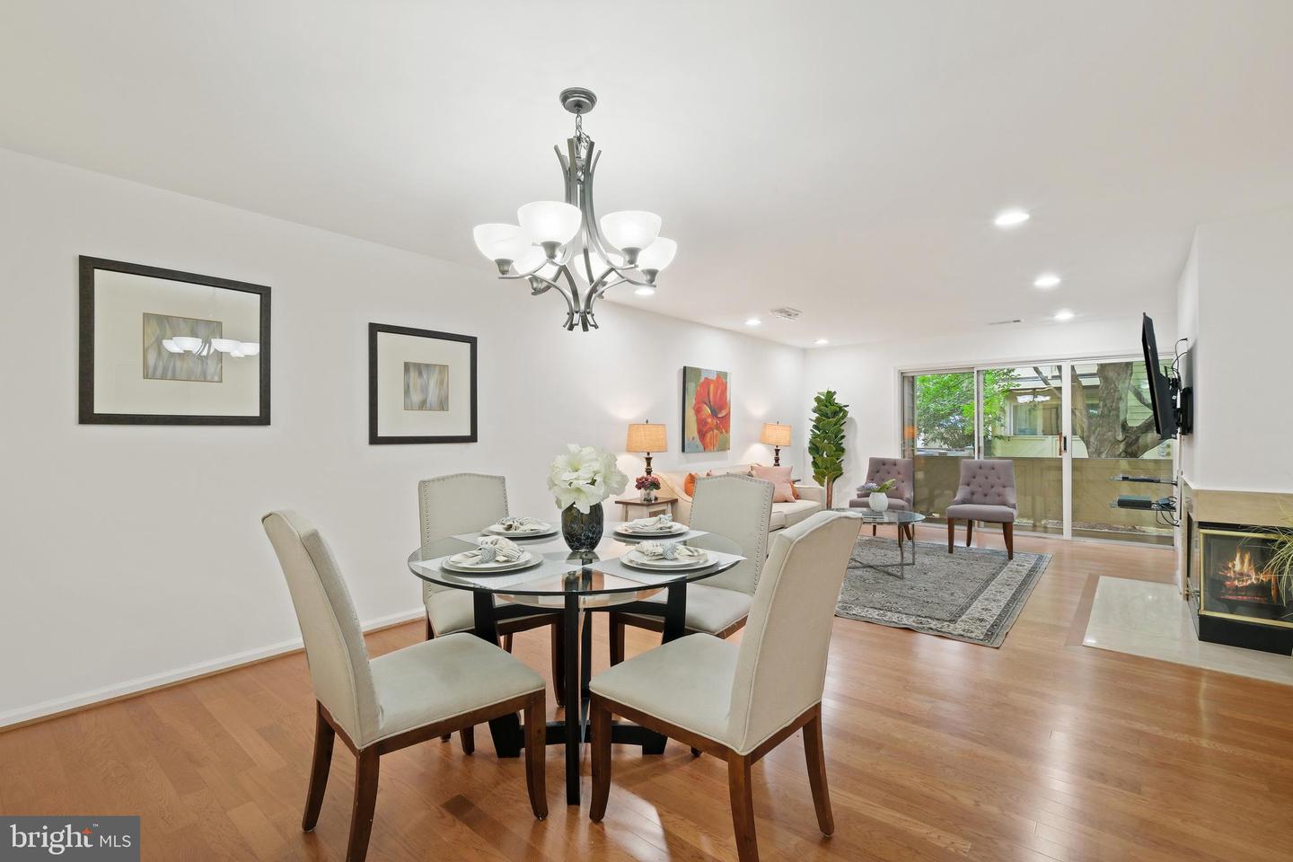 5 Luxberry Ct #2 Property Photo 10