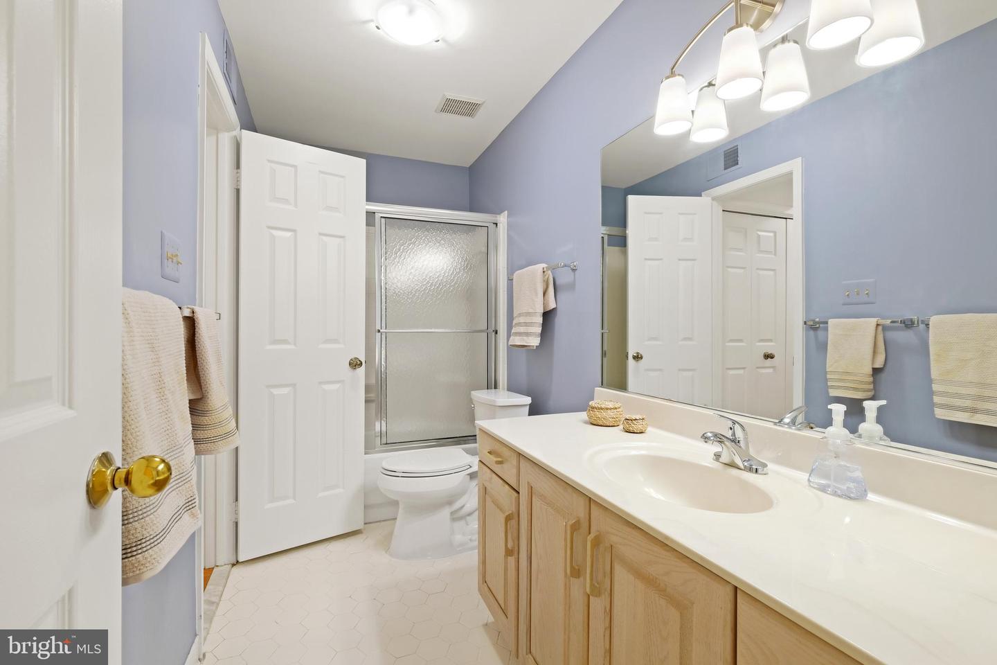 5 Luxberry Ct #2 Property Photo 22