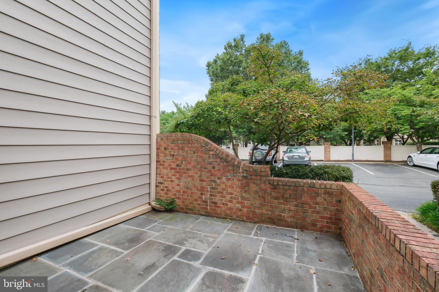 5 Luxberry Ct #2 Property Photo 39