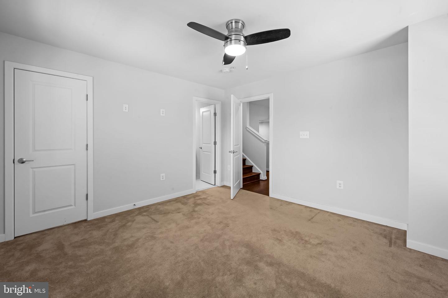 2431 Glenallan Ave Property Photo 21