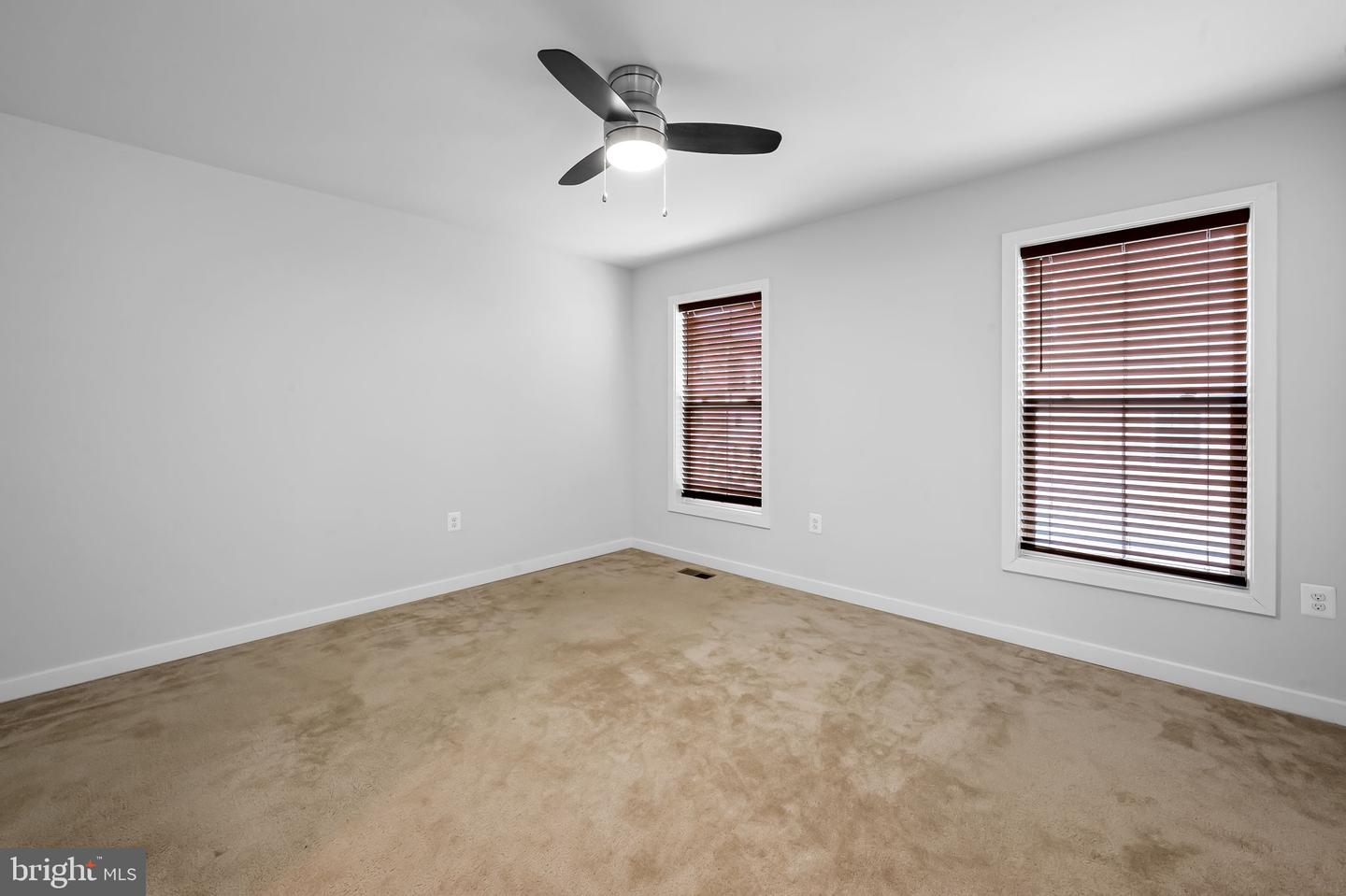 2431 Glenallan Ave Property Photo 23