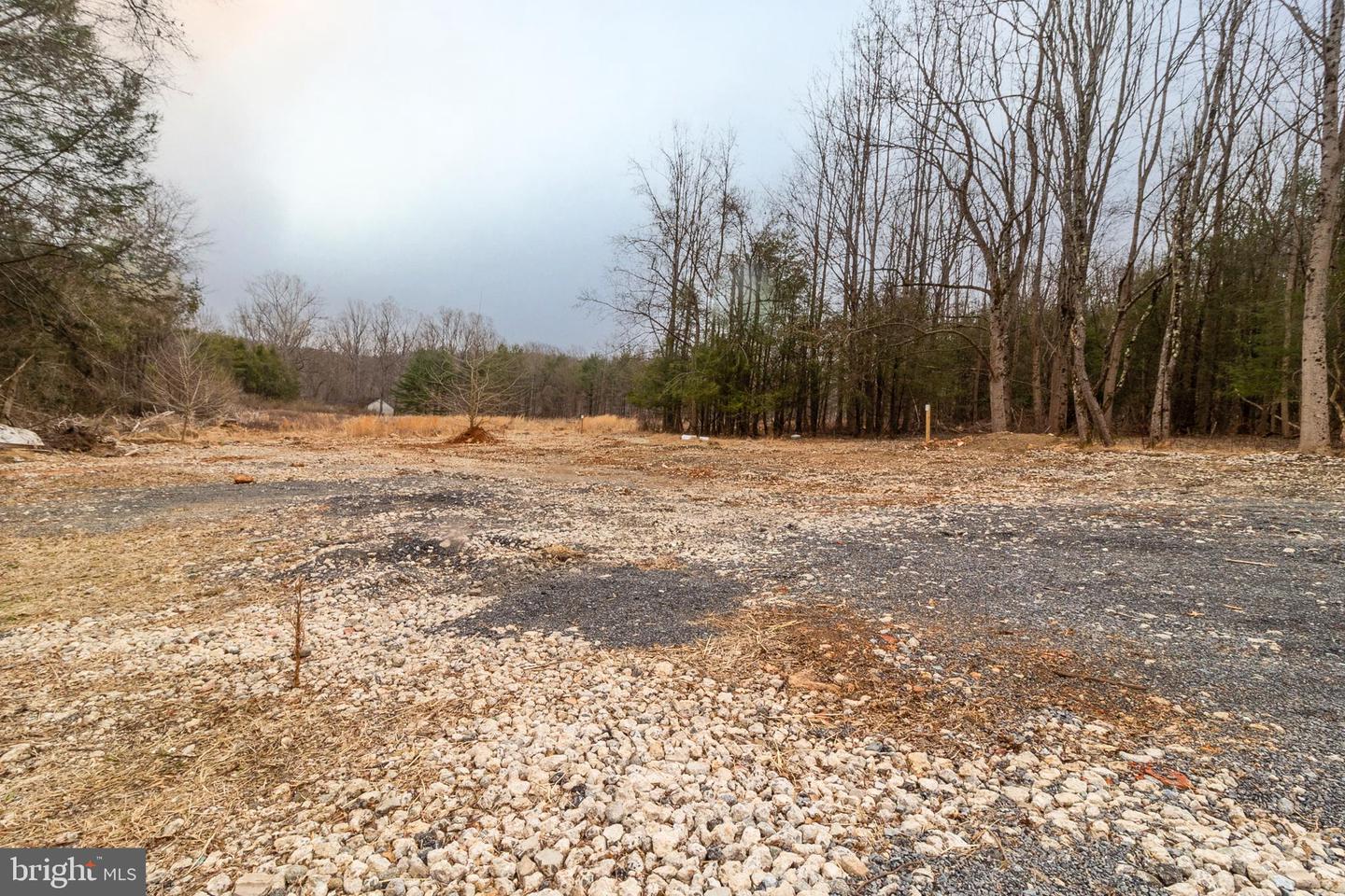 1625 Ashton Rd Property Photo 2