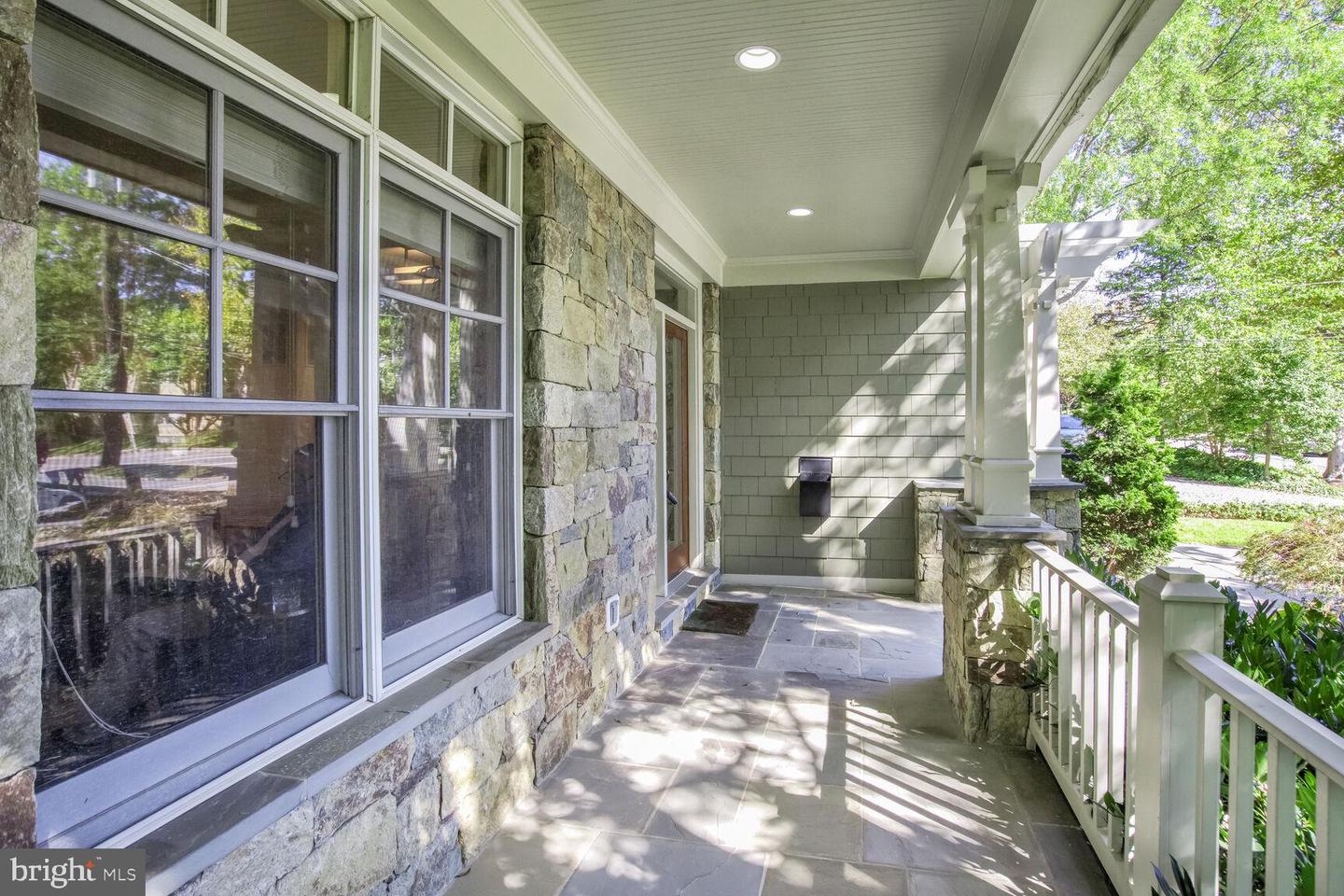 4501 Walsh St Property Photo 3