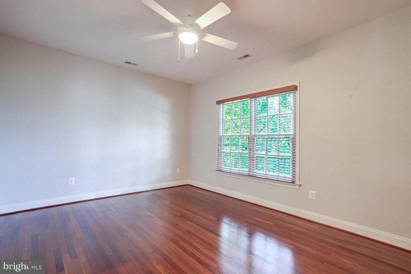 4501 Walsh St Property Photo 24