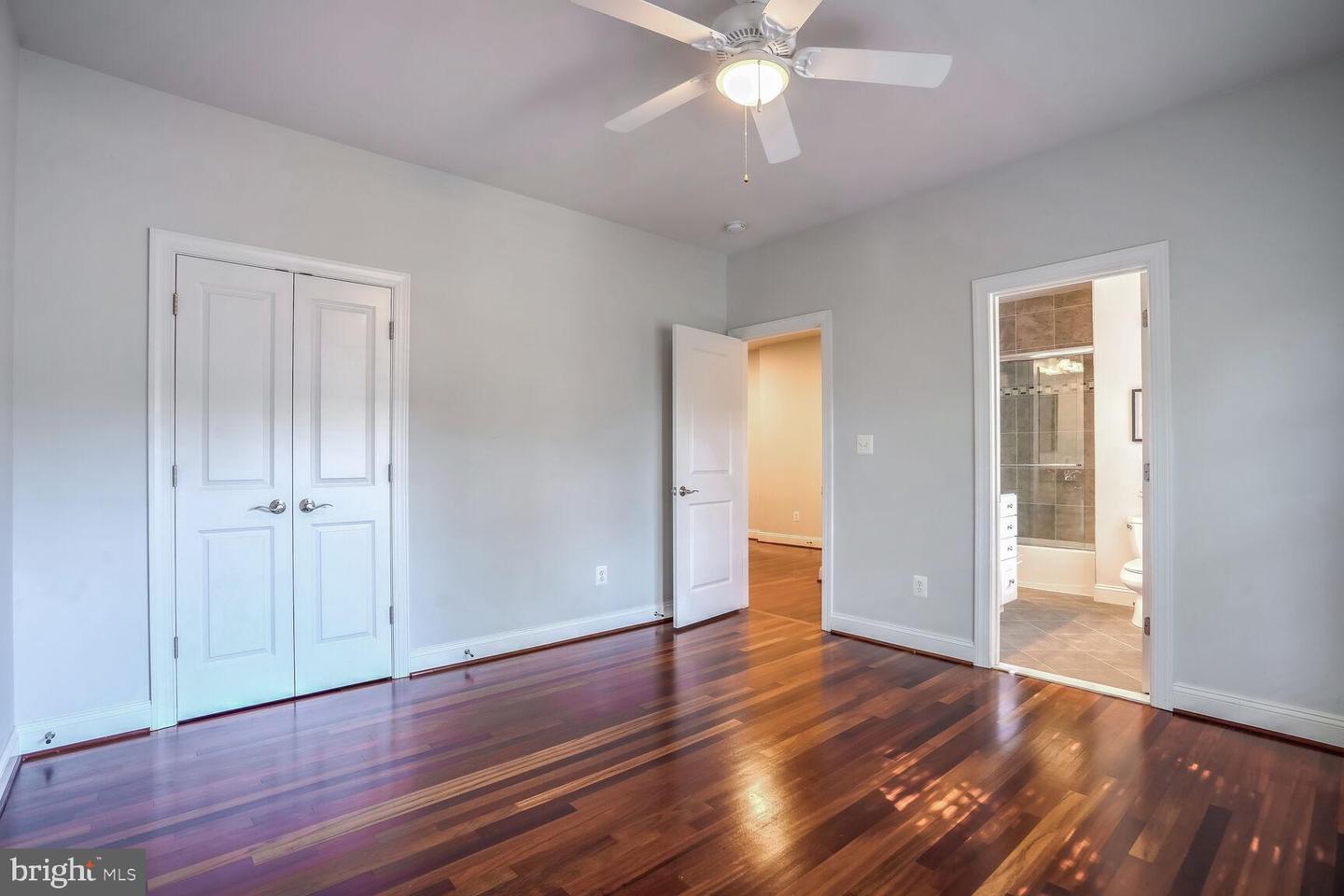 4501 Walsh St Property Photo 25