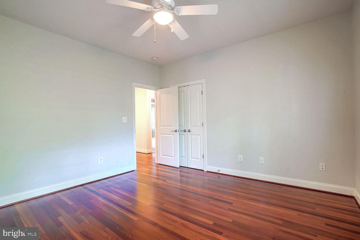 4501 Walsh St Property Photo 28