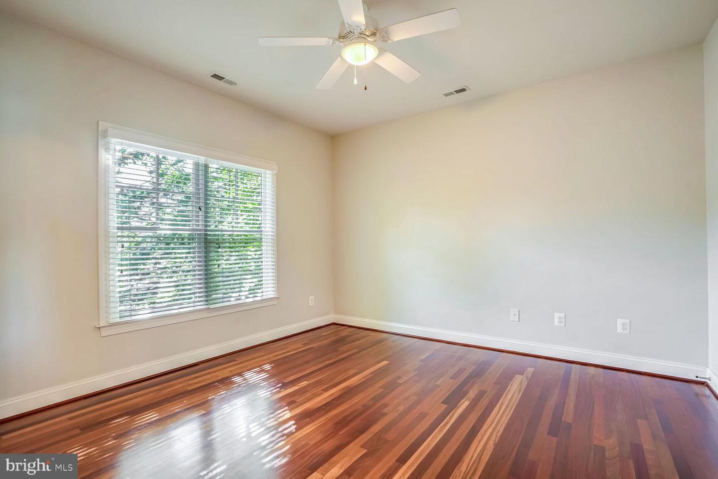 4501 Walsh St Property Photo 30