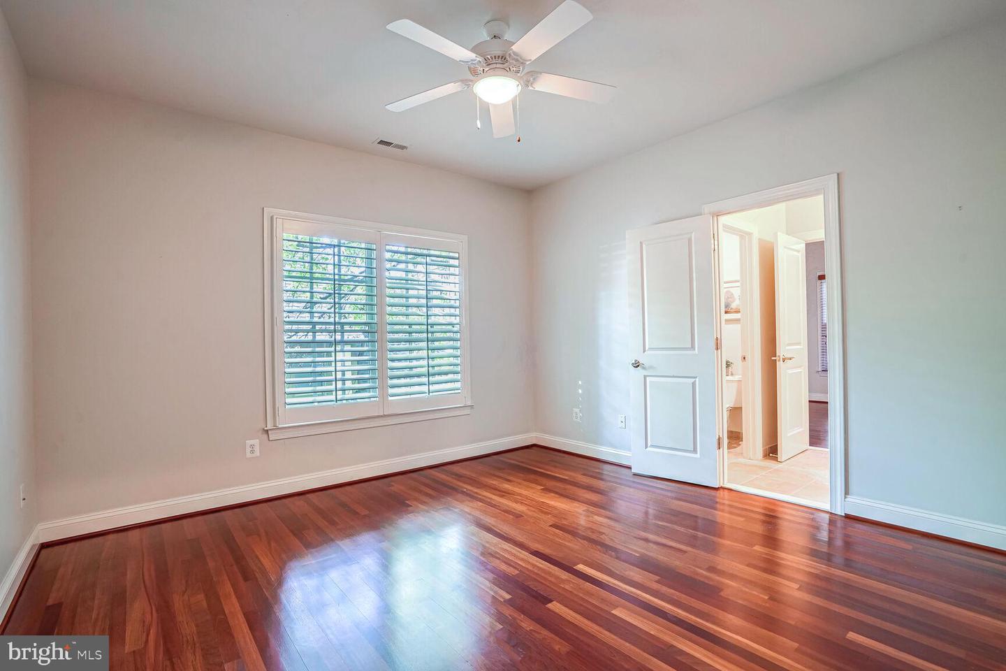 4501 Walsh St Property Photo 31