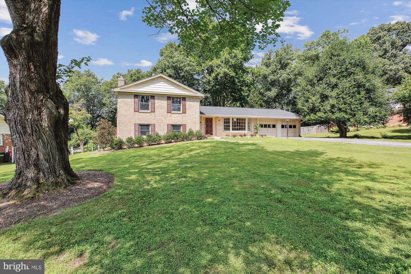 14908 Flintstone Ln Property Photo 5