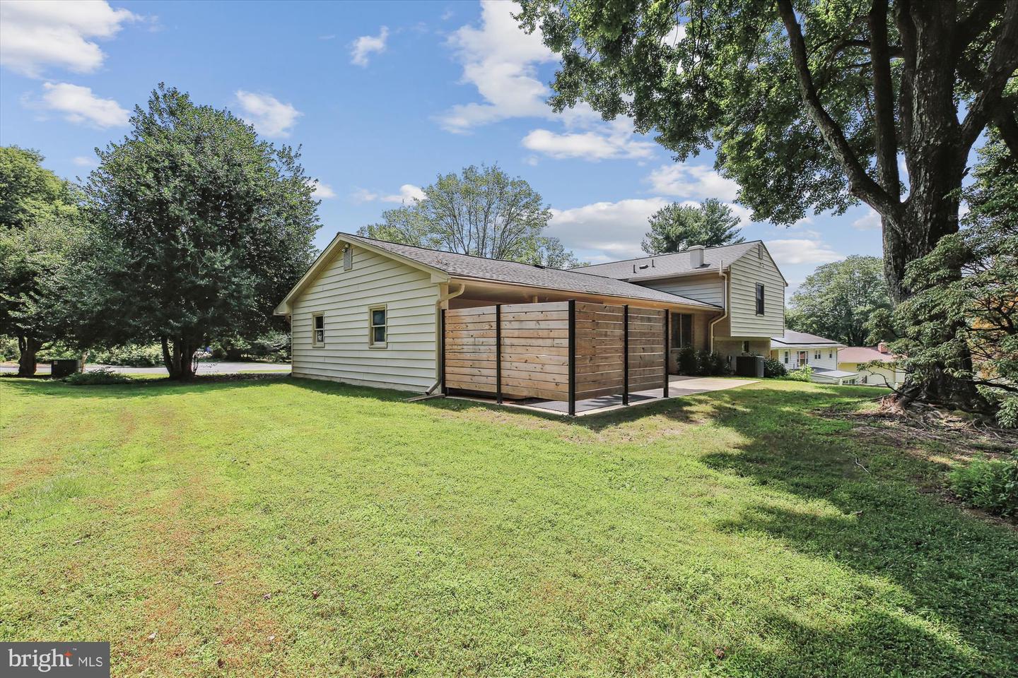 14908 Flintstone Ln Property Photo 8