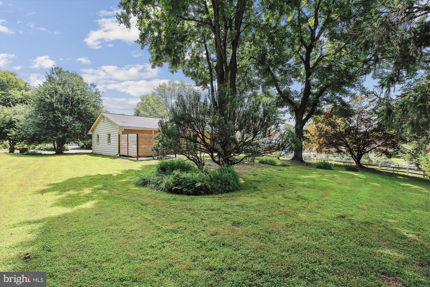 14908 Flintstone Ln Property Photo 9