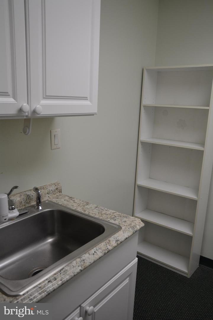 438 N Frederick Ave #320 Property Photo 15