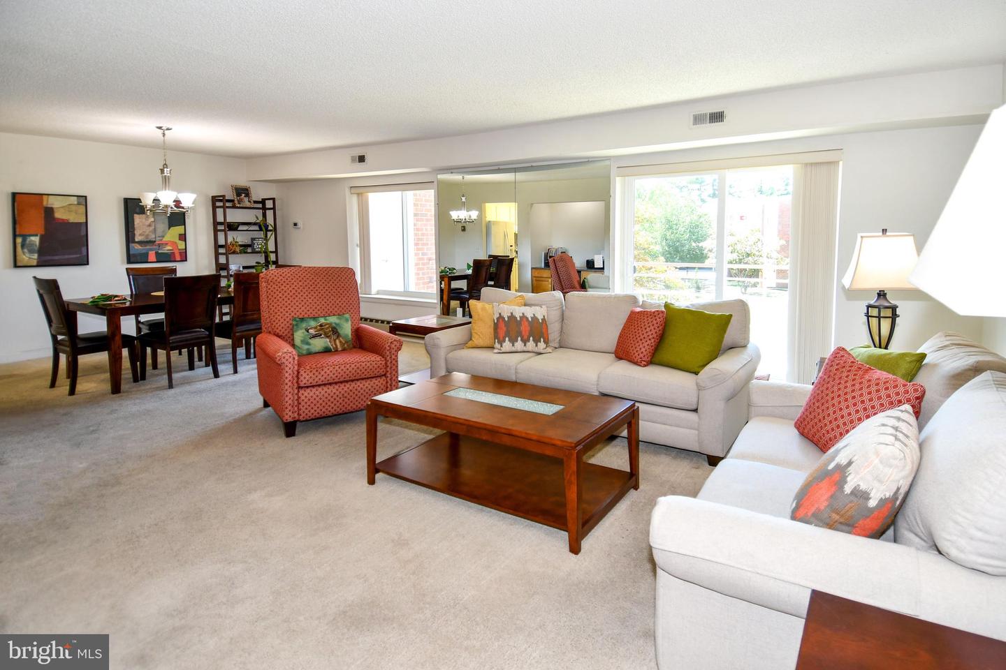 3500 Forest Edge Dr #15-2e Property Photo 5