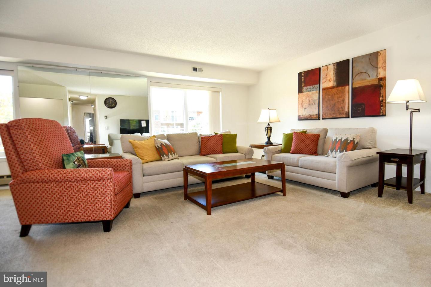 3500 Forest Edge Dr #15-2e Property Photo 6