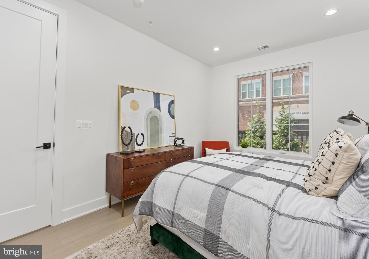 8603 Erdem Pl Property Photo 10