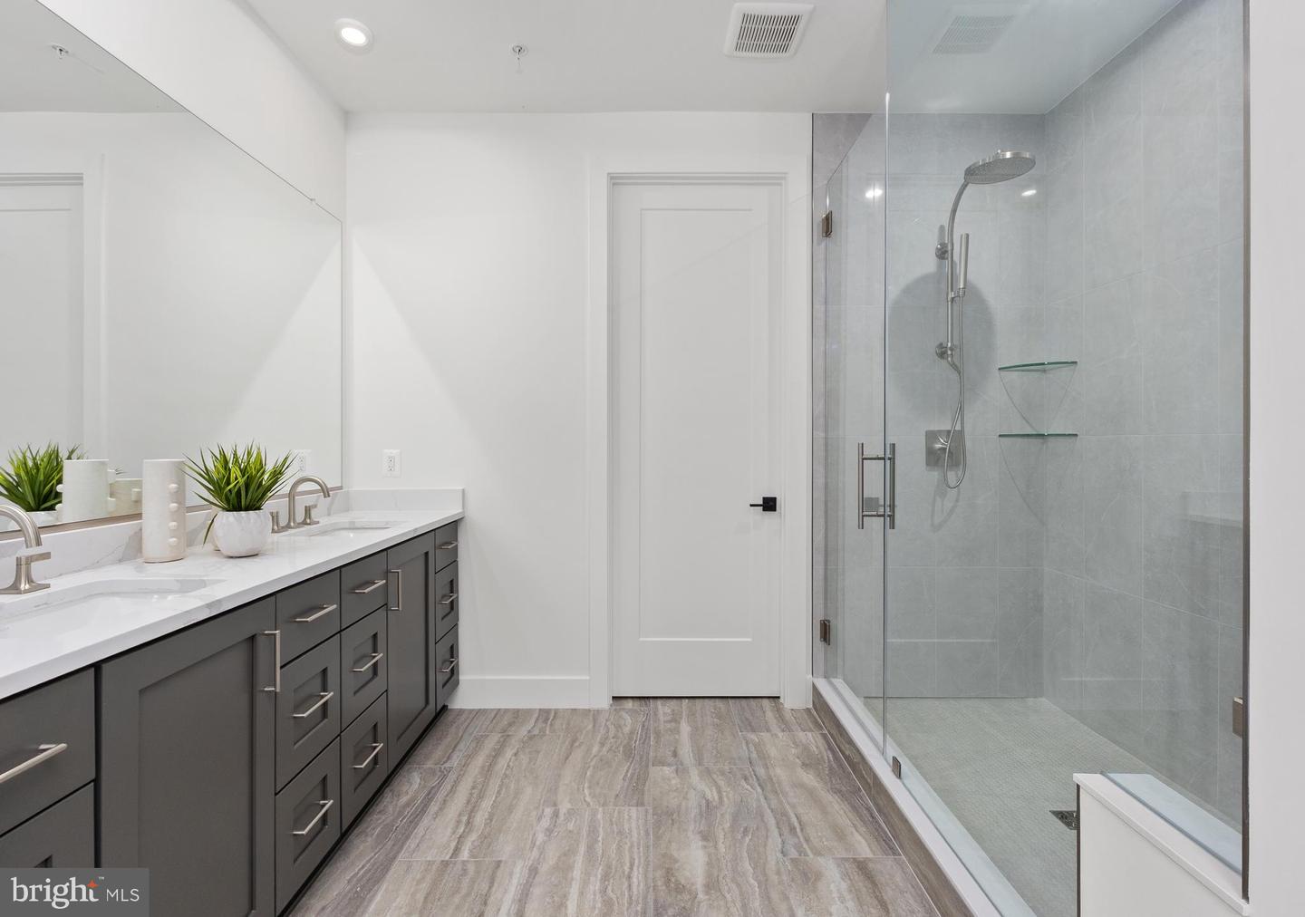 8603 Erdem Pl Property Photo 16