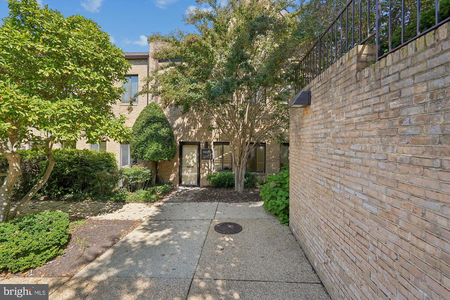 9025 Shady Grove Ct #6b Property Photo 3