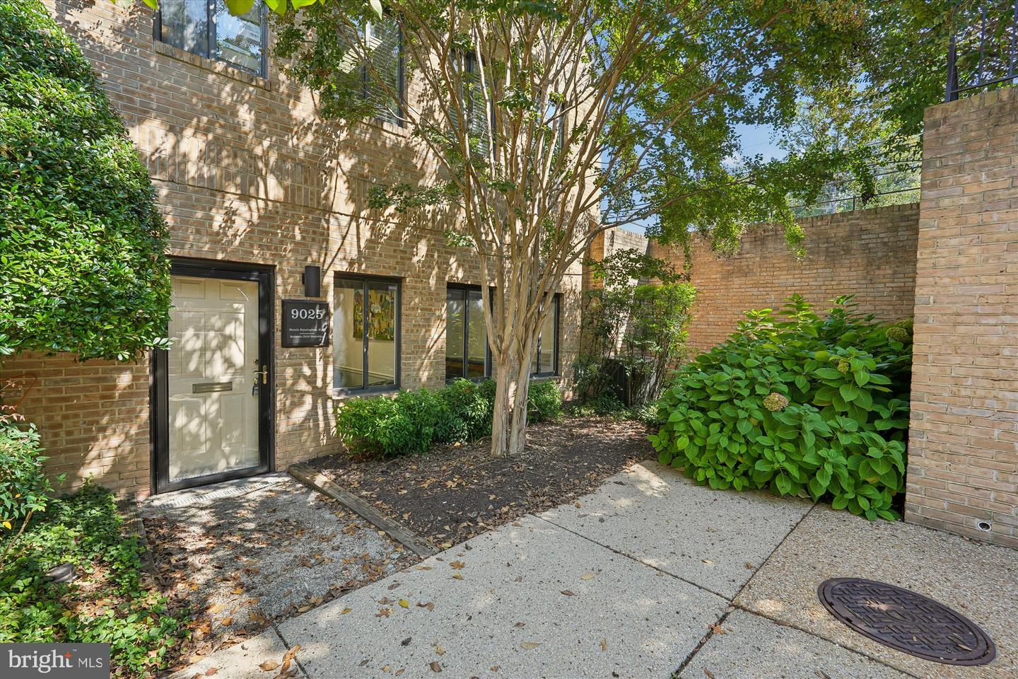 9025 Shady Grove Ct #6b Property Photo 4