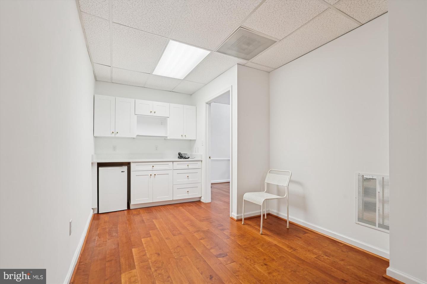 9025 Shady Grove Ct #6b Property Photo 14