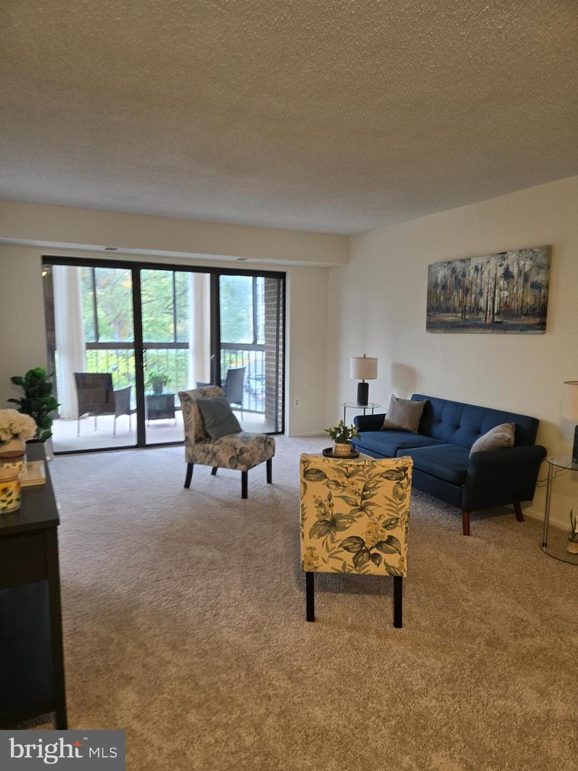 15107 INTERLACHEN DR #2-321 Property Photo 1