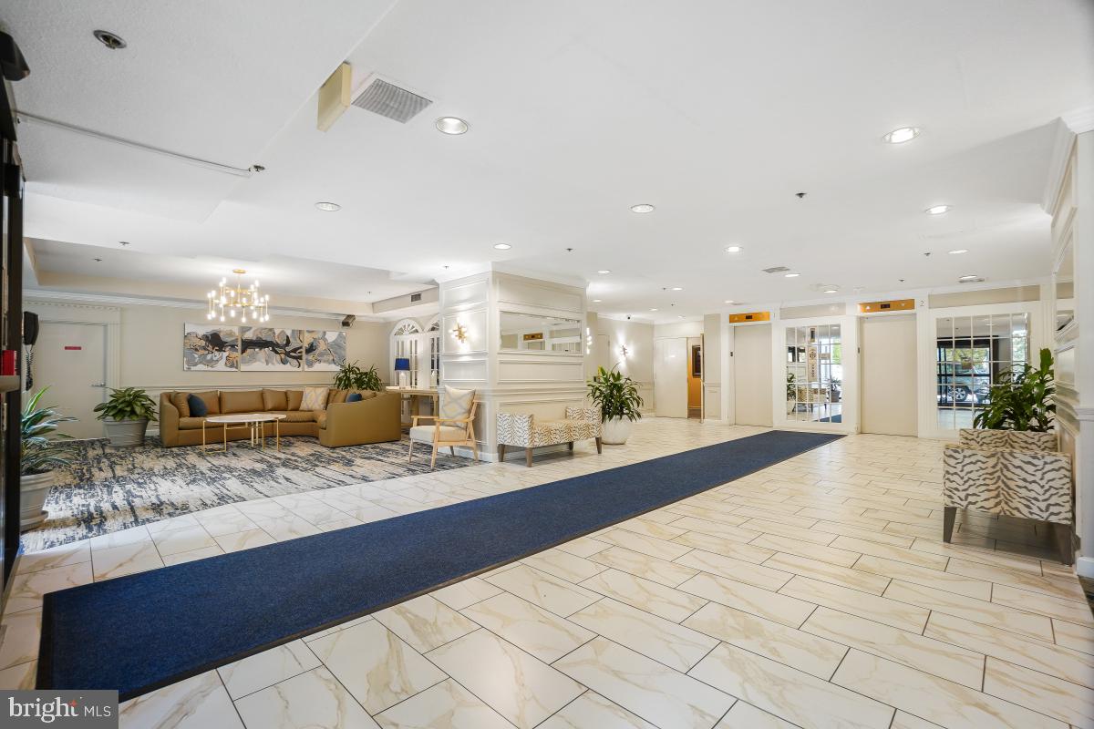 15107 Interlachen Dr #2-321 Property Photo 8